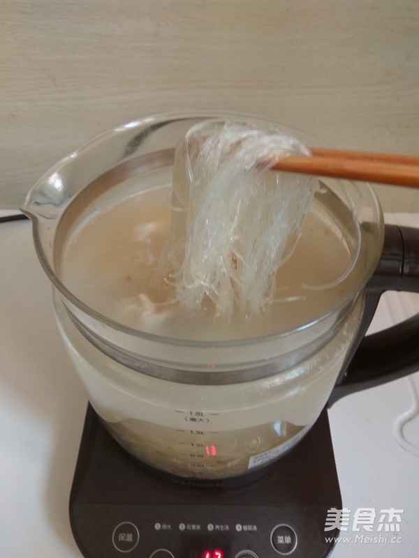 Sauerkraut Vermicelli Bone Soup recipe