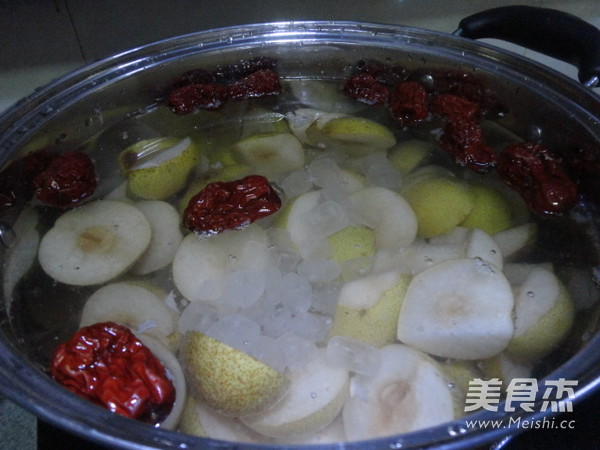 Boiled Sour Pears recipe
