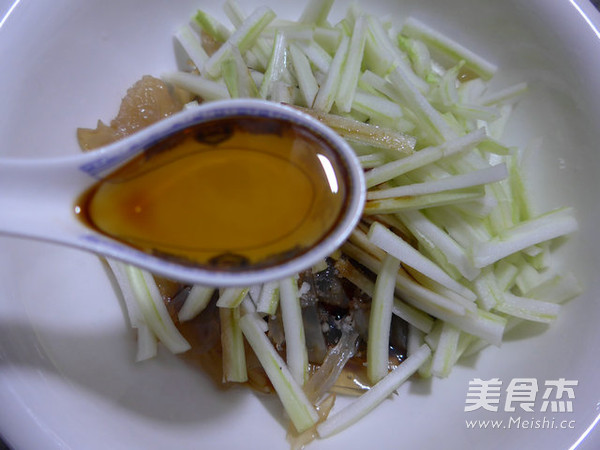 Cabbage Stem with Jellyfish recipe