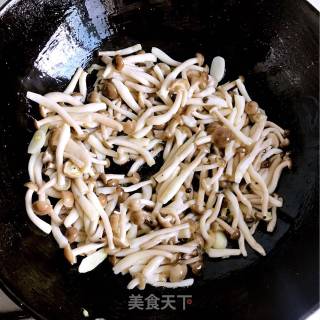 Stir-fried Crab Mushroom recipe