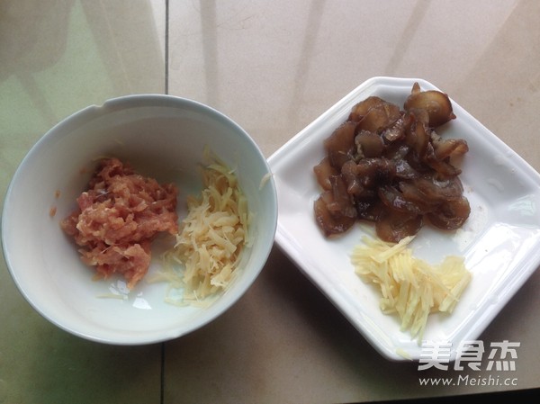 Sea Cucumber and Peanut Congee recipe