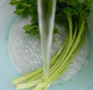 Jellyfish Mixed with Parsley recipe