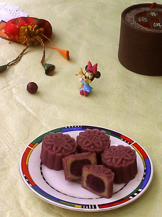 No-bake Milky Purple Heart Mooncake