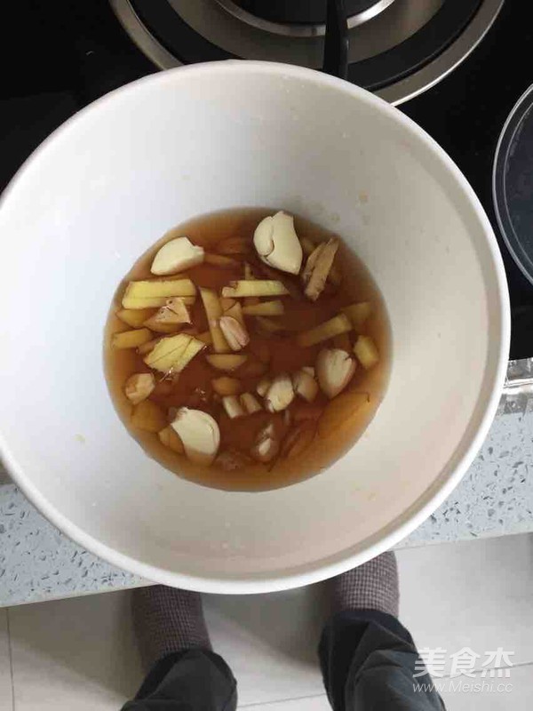 Tomato Salt and Pepper Ang Thorn Ang Gong recipe