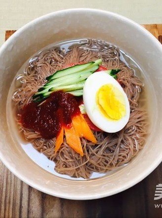 Korean Cold Noodles are Indispensable for The Taste of Summer