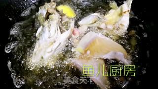 Mandarin Fish Drenched in Pickle Sauce with Rattan Pepper ── Private Kitchen of "fish Kitchen" recipe