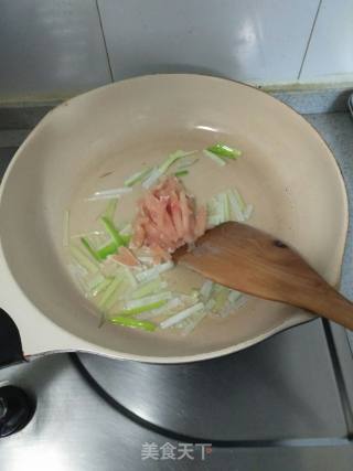 Fried Enoki Mushrooms with Snow Peas recipe