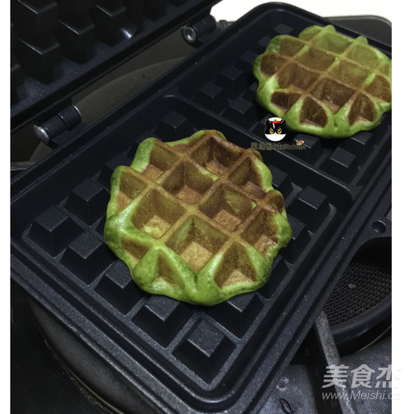 Matcha Honey Bean Waffle (yeast Version) recipe