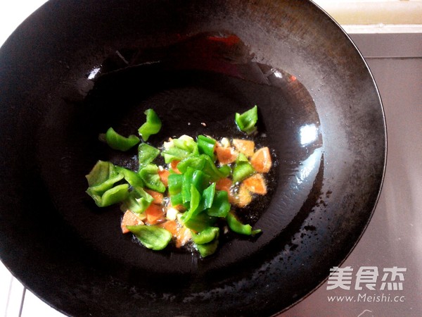 Stir-fried Mussels with Green Peppers recipe