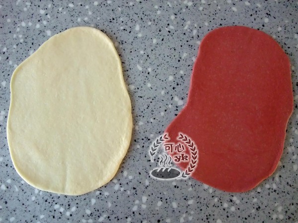 Feijuan's Two-color Lollipop Bread with Mellow Milk recipe