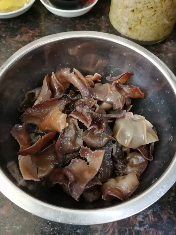 Simple and Delicious~~ Fried Pork with Fungus recipe