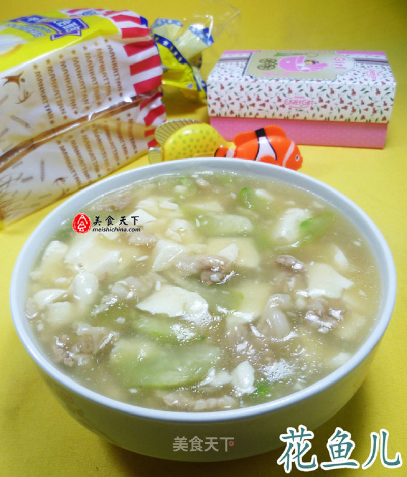 Loofah Shredded Pork Tofu Soup recipe