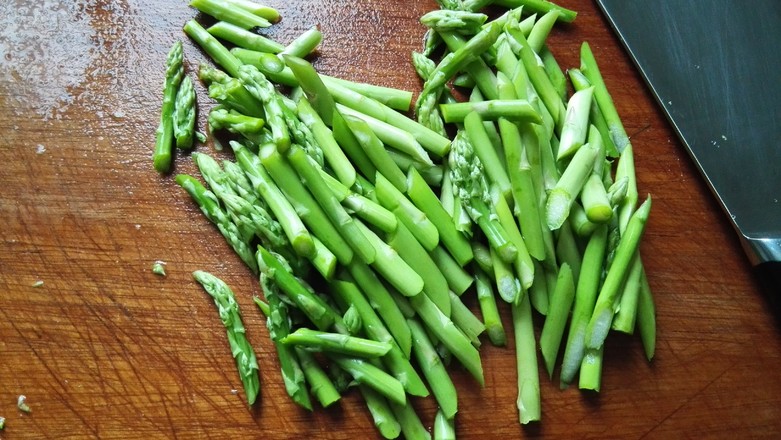 Stir-fried Shrimp with Asparagus and Lily recipe