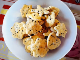 Sesame Soda Crisp recipe