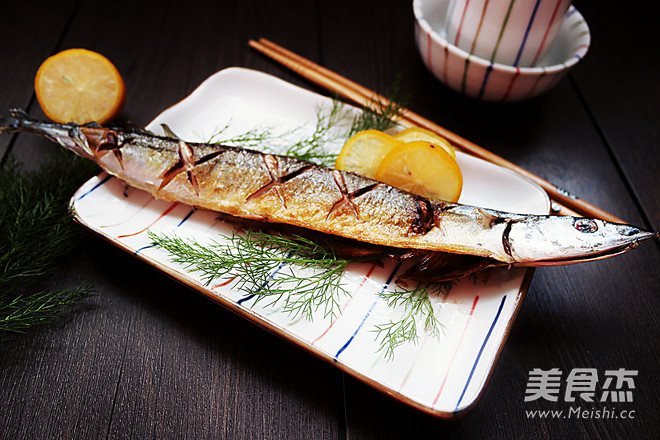 Salt-fried Saury recipe