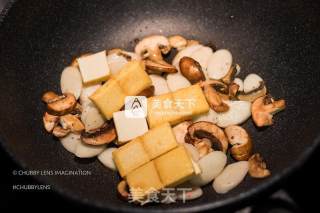 Black Truffle Cheesy Rice Cake recipe