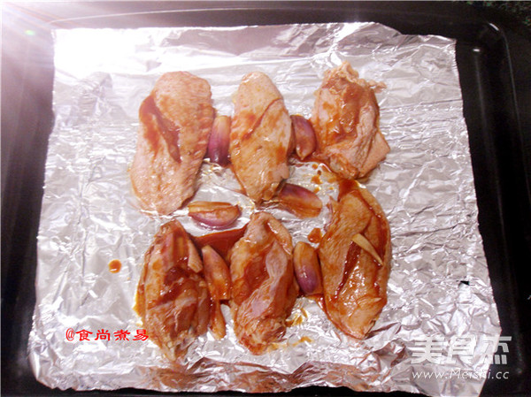 Grilled Chicken Wings in Sauce recipe