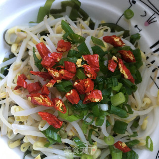 Kelp Shreds Mixed with Bean Sprouts recipe