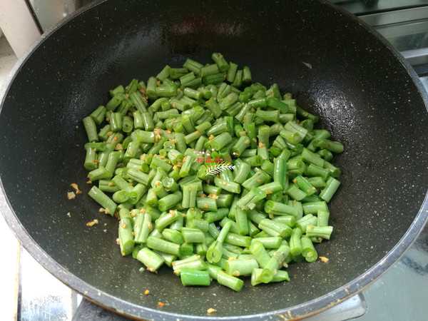 Golden Garlic String Beans recipe