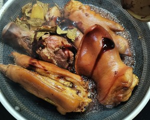 Braised Trotters (pig Ears, Pig Tail, Pig Tongue) recipe