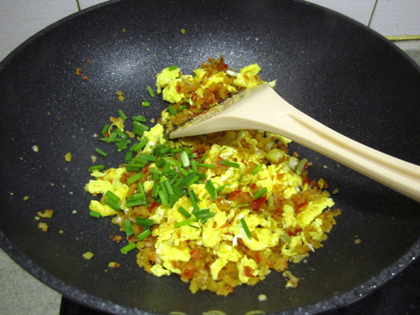 Scrambled Eggs with Chili recipe