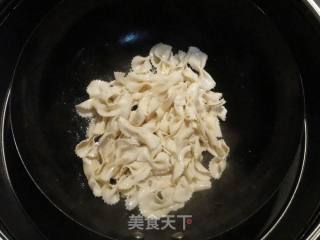 Twice-cooked Pork Topped with Butterfly Noodles recipe