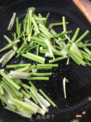 Stir-fried Cilantro Stem with Sausage recipe