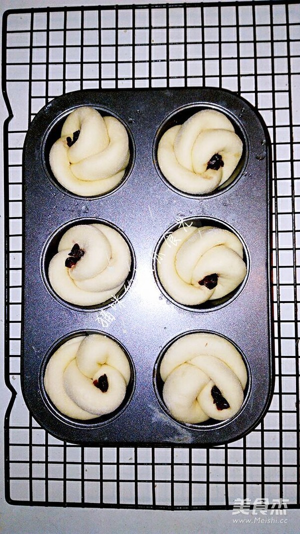 Rose Buns recipe