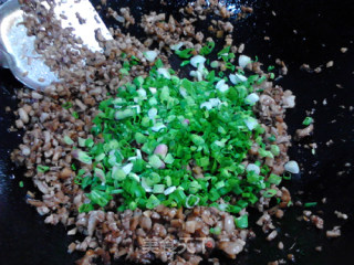 Scallion and Mushroom Minced Meat recipe