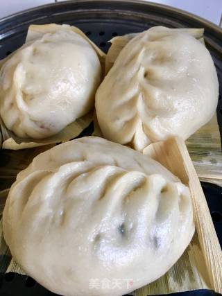 Peacock Floss Diced Pork Bun recipe