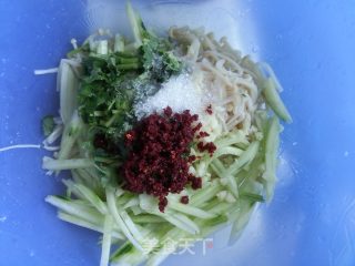 Enoki Mushroom Mixed with Cucumber recipe
