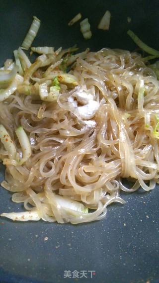 Spicy Stir-fried Cabbage with Sweet Potato Vermicelli recipe