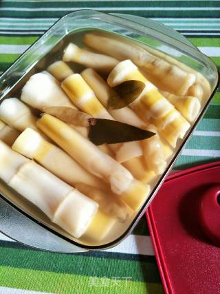 Delicious Hand Peeled Bamboo Shoots recipe