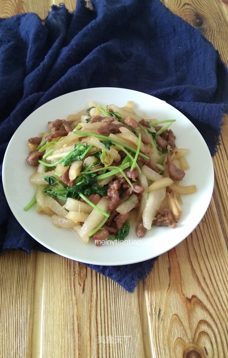 Stir-fried Shredded Pork with Sydney Cilantro recipe