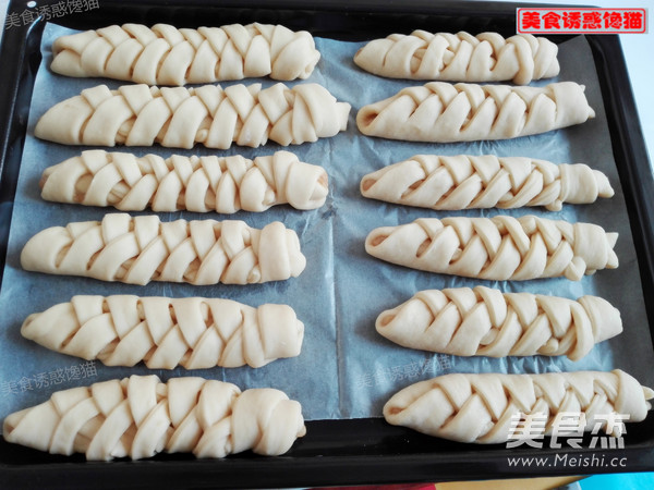 Lotus Seed Fancy Bread recipe