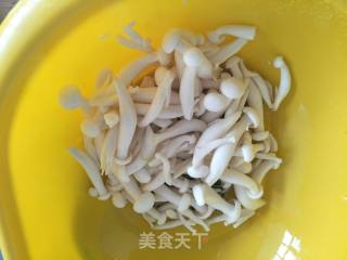 Stir-fried White Jade Mushroom with Lettuce recipe