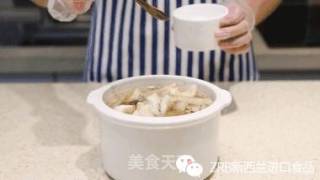 New Zealand Fish Maw, Snail Slices and Pork Ribs Soup recipe