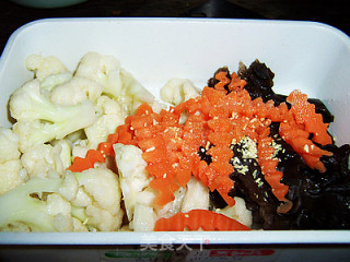 Cauliflower with Fungus recipe