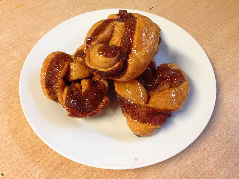 Thirteen Must-try Snacks in Old Beijing-sugar Ears recipe