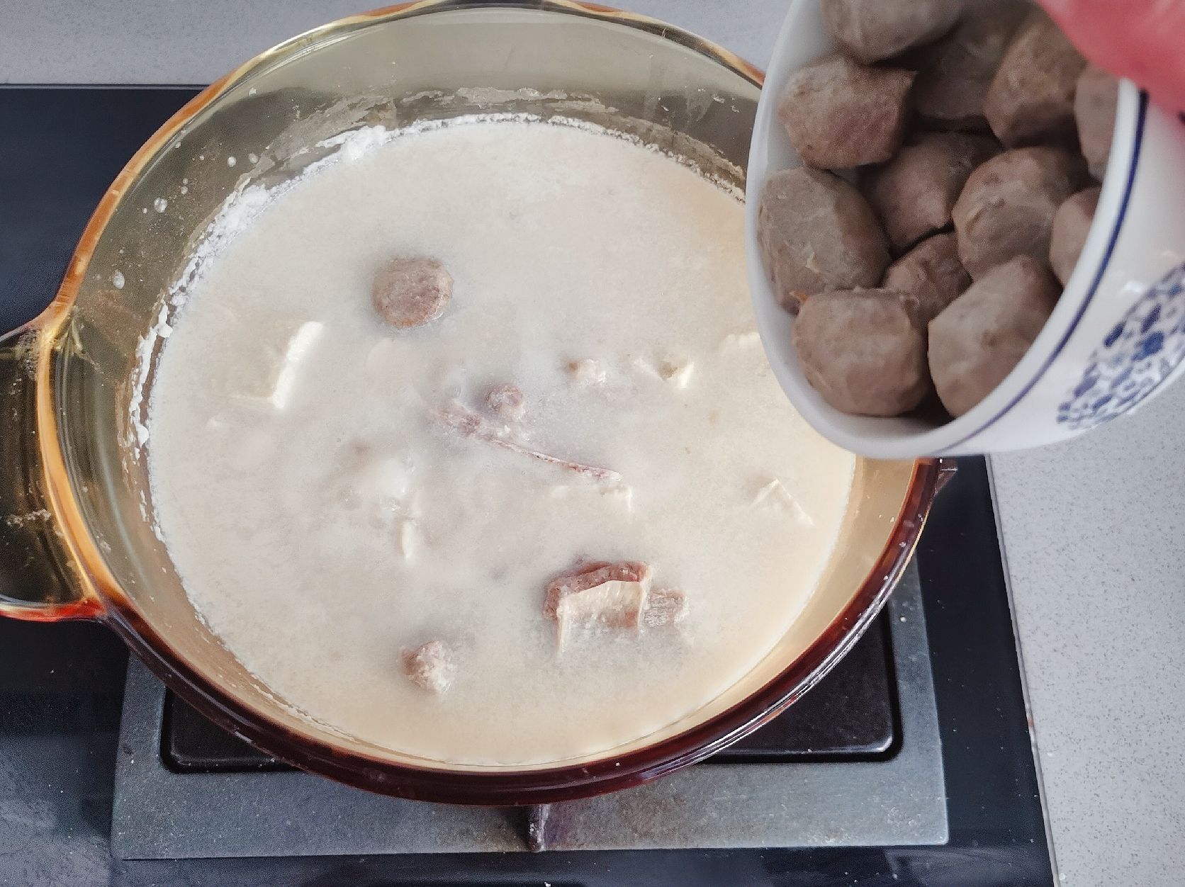 Soy Milk Hot Pot with Delicious Soup recipe