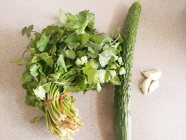 Cucumber Mixed with Coriander recipe