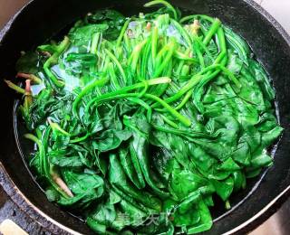 Spinach Mixed with Sea Rainbow recipe