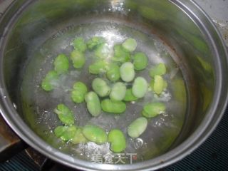 Stir-fried Pork with Fresh Broad Beans recipe