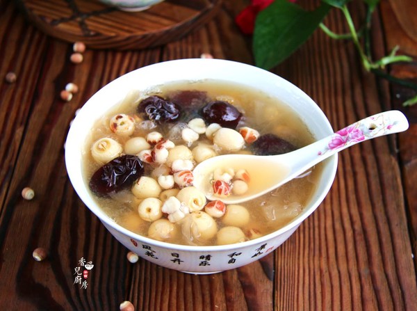 Gorgon, Lotus Seed and Tremella Soup recipe