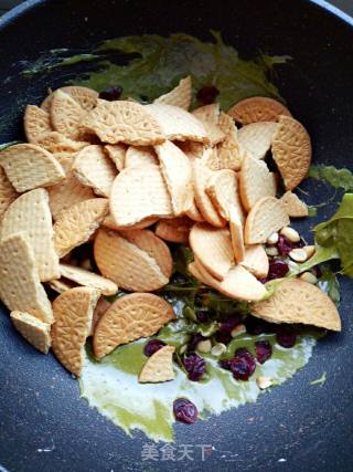 Matcha-flavored Snowflake Crisp recipe