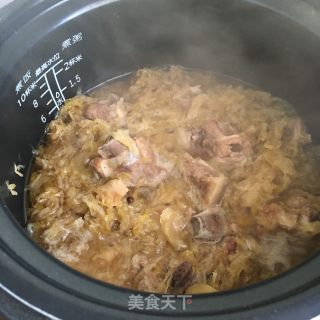 Braised Sauerkraut with Pork Ribs recipe