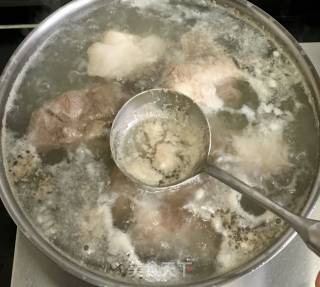 Spring Bamboo Shoots Pork Bone Soup recipe