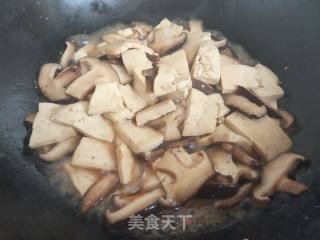 Tofu with Green Onion and Shiitake Mushrooms recipe