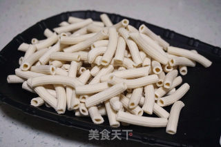 Stir-fried Macaroni with Mussels in Tomato Sauce recipe