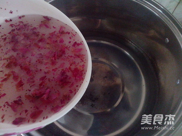 Rose White Jelly recipe